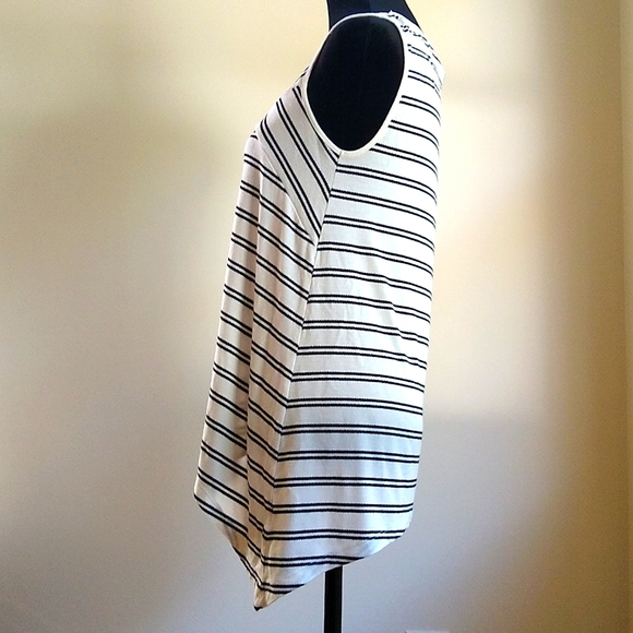 black and white tank top Size Small - Picture 2 of 8